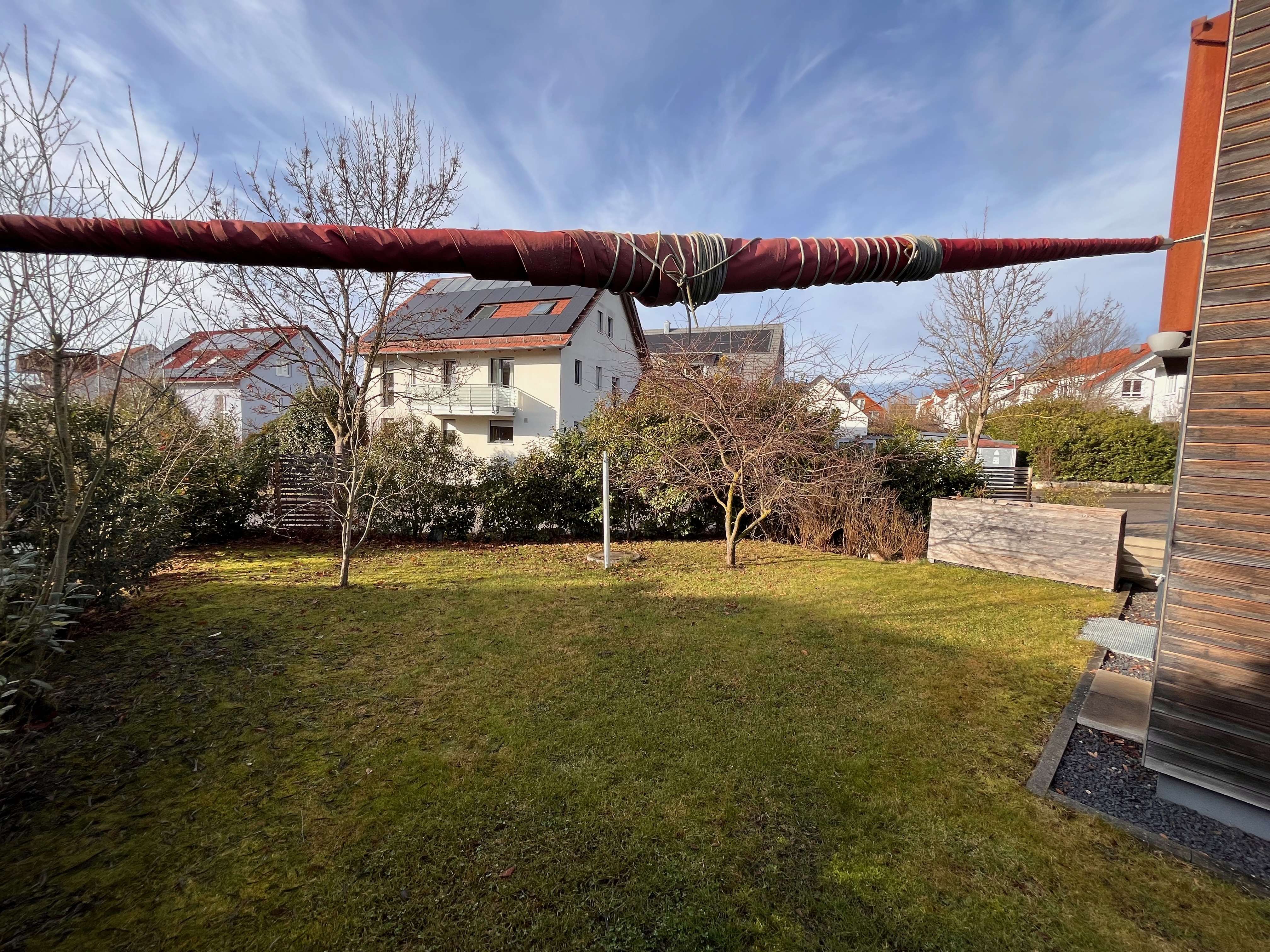 Rückansicht mit Terrasse und Naturschutzgebiet